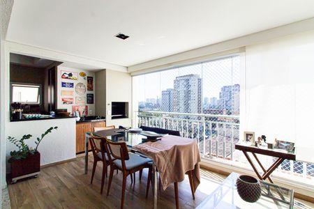 Apartamento para alugar com 100m², 2 quartos e 2 vagasVaranda