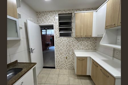 Apartamento para alugar com 90m², 2 quartos e 1 vagaCozinha