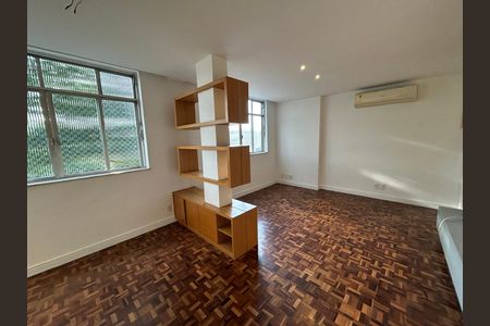 Apartamento para alugar com 90m², 2 quartos e 1 vagaSala