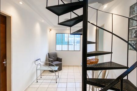 Sala  de apartamento para alugar com 2 quartos, 110m² em Vila Silvia, São Paulo