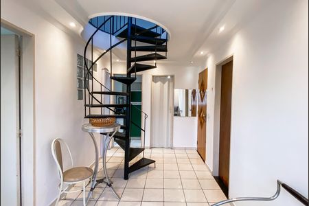 Apartamento para alugar com 110m², 3 quartos e 1 vaga Apartamento para alugar com 110m², 3 quartos e 1 vagaSala