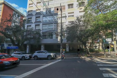 Apartamento para alugar com 167m², 3 quartos e 1 vagaFachada