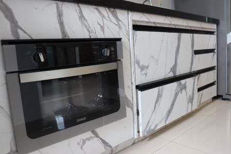 Apartamento à venda com 74m², 2 quartos e 1 vagaCozinha - Armários