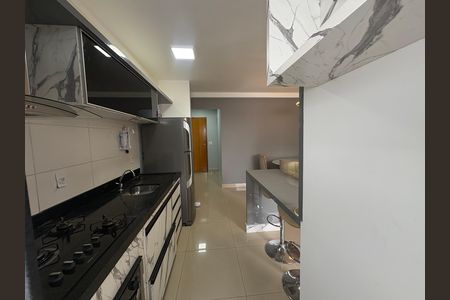 Cozinha de apartamento à venda com 2 quartos, 74m² em Vila Rosa, Goiânia