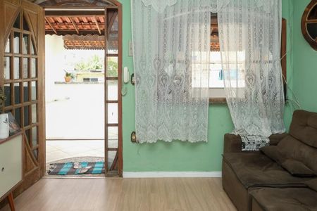 Casa para alugar com 100m², 3 quartos e 2 vagas Casa para alugar com 100m², 3 quartos e 2 vagasSala de Estar