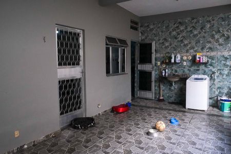 Casa para alugar com 100m², 3 quartos e 2 vagas Casa para alugar com 100m², 3 quartos e 2 vagasVaranda
