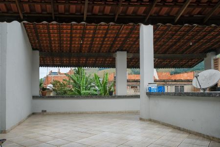 Casa para alugar com 100m², 3 quartos e 2 vagas Casa para alugar com 100m², 3 quartos e 2 vagasTerraço