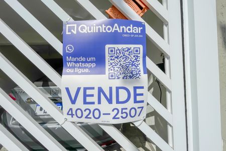 Casa à venda com 131m², 2 quartos e 2 vagas Casa à venda com 131m², 2 quartos e 2 vagasPlaca