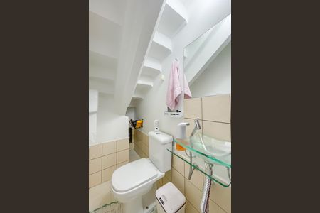 Casa à venda com 131m², 2 quartos e 2 vagas Casa à venda com 131m², 2 quartos e 2 vagasLavabo