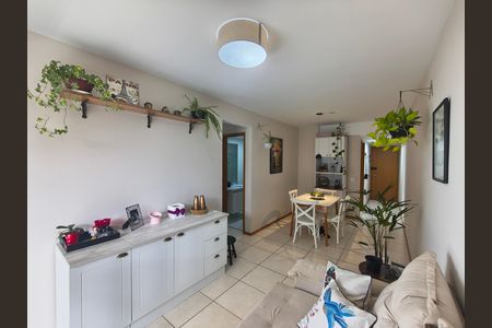 Sala de apartamento à venda com 3 quartos, 77m² em Taquara, Rio de Janeiro