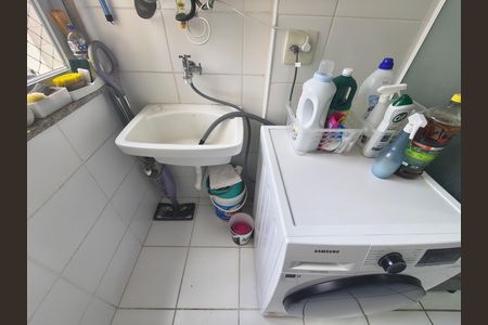 Apartamento à venda com 77m², 3 quartos e 1 vagaÁrea de Serviço