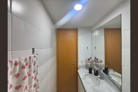 Apartamento à venda com 77m², 3 quartos e 1 vagaBanheiro Social
