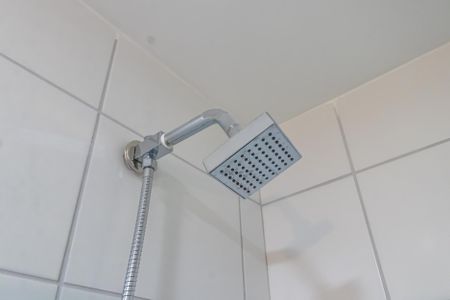 Banheiro de apartamento para alugar com 1 quarto, 54m² em Jardim Maria Helena, Barueri