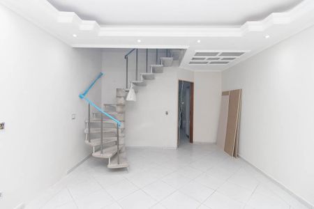 Sala de casa para alugar com 2 quartos, 125m² em Conjunto Habitacional Jova Rural, São Paulo