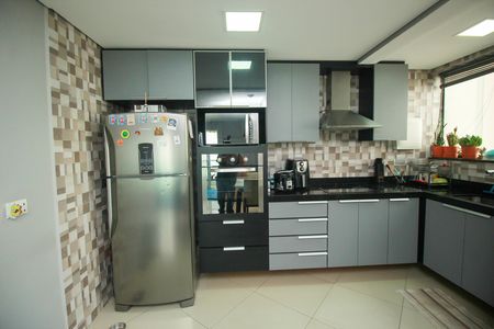 Apartamento para alugar com 103m², 2 quartos e 2 vagasCozinha