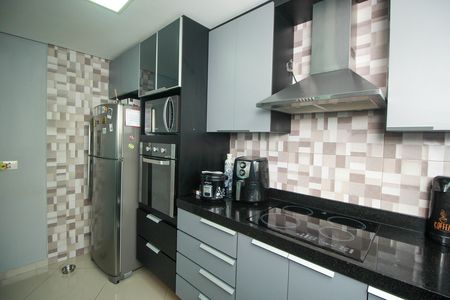 Apartamento para alugar com 103m², 2 quartos e 2 vagasCozinha