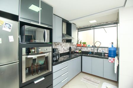 Apartamento para alugar com 103m², 2 quartos e 2 vagasCozinha