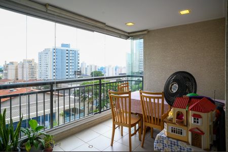 Apartamento à venda com 69m², 2 quartos e 1 vaga Apartamento à venda com 69m², 2 quartos e 1 vagaVaranda