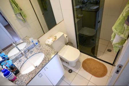 Apartamento à venda com 69m², 2 quartos e 1 vaga Apartamento à venda com 69m², 2 quartos e 1 vagaBanheiro