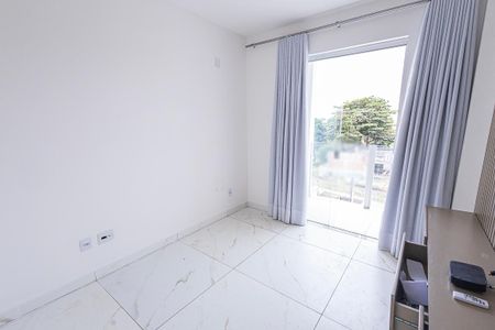 Casa de condomínio à venda com 130m², 2 quartos e 2 vagas Casa de condomínio à venda com 130m², 2 quartos e 2 vagasquarto 1 / siute e varanda