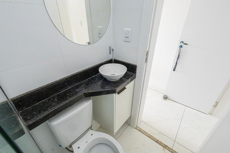 Casa de condomínio à venda com 130m², 2 quartos e 2 vagas Casa de condomínio à venda com 130m², 2 quartos e 2 vagassuite