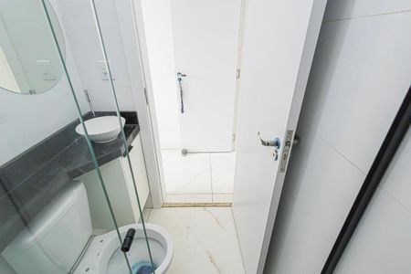 Casa de condomínio à venda com 130m², 2 quartos e 2 vagas Casa de condomínio à venda com 130m², 2 quartos e 2 vagassuite