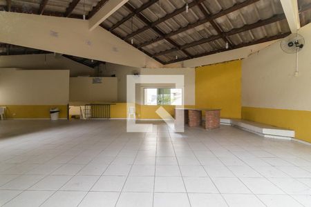 Apartamento à venda com 45m², 2 quartos e 1 vaga Apartamento à venda com 45m², 2 quartos e 1 vagaSalão de festas