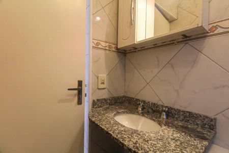 Apartamento à venda com 45m², 2 quartos e 1 vaga Apartamento à venda com 45m², 2 quartos e 1 vagaBanheiro