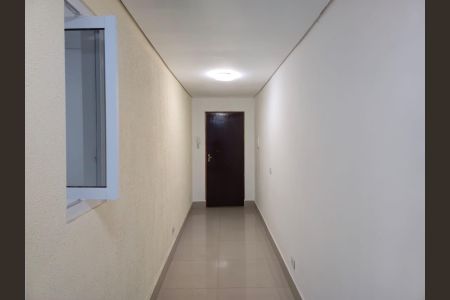 Corredor de kitnet/studio para alugar com 2 quartos, 112m² em Jardim Presidente Dutra, Guarulhos