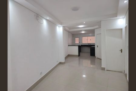 Sala de kitnet/studio para alugar com 2 quartos, 112m² em Jardim Presidente Dutra, Guarulhos