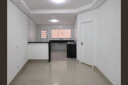 Sala de kitnet/studio para alugar com 2 quartos, 112m² em Jardim Presidente Dutra, Guarulhos