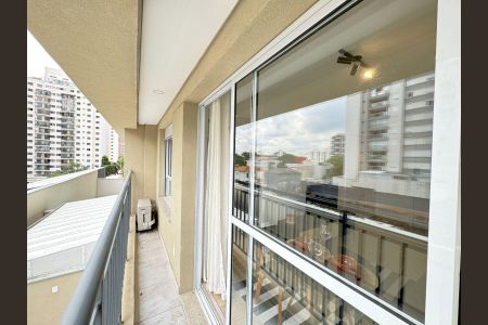 Apartamento à venda com 47m², 1 quarto e sem vaga Apartamento à venda com 47m², 1 quarto e sem vagaVaranda
