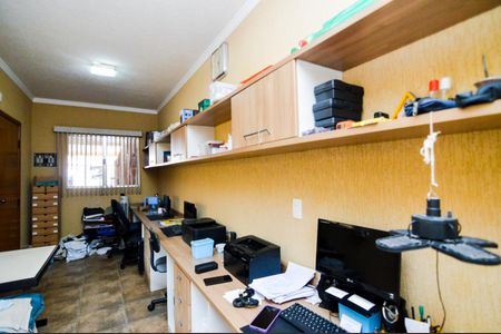 Casa à venda com 125m², 2 quartos e 2 vagasEscritório