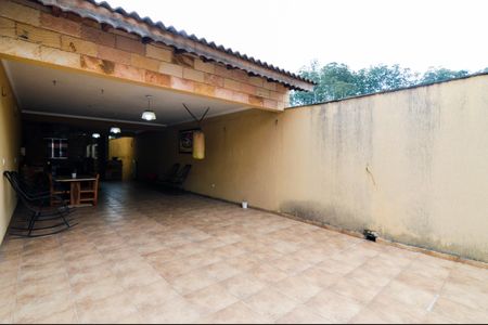 Casa à venda com 125m², 2 quartos e 2 vagasVaranda
