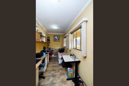 Casa à venda com 125m², 2 quartos e 2 vagasEscritório