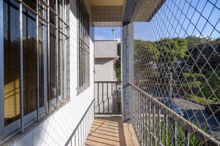 Apartamento à venda com 85m², 3 quartos e 1 vaga Apartamento à venda com 85m², 3 quartos e 1 vagaVaranda Quarto 2
