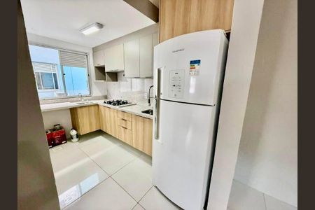 Cozinha de apartamento para alugar com 1 quarto, 35m² em Santa Maria Goretti, Porto Alegre