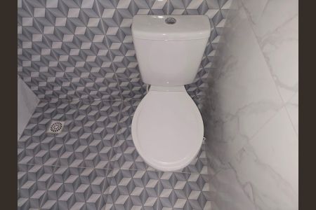 Studio para alugar com 24m², 1 quarto e sem vaga Studio para alugar com 24m², 1 quarto e sem vagaBanheiro Social
