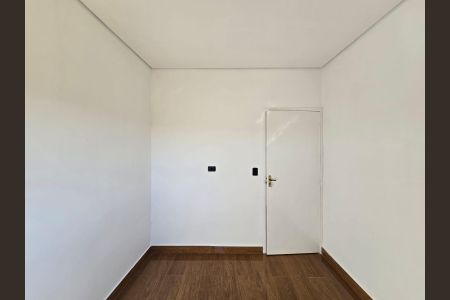 Quarto 01 de kitnet/studio para alugar com 1 quarto, 24m² em Jardim Presidente Dutra, Guarulhos