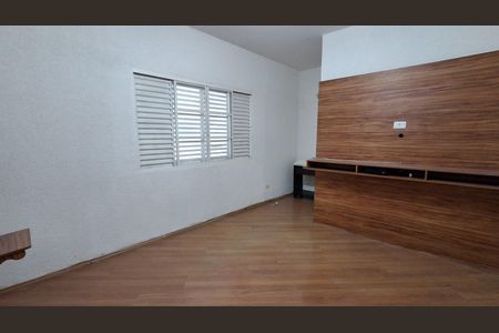 Casa para alugar com 100m², 3 quartos e 2 vagasSuíte 