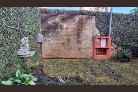 Casa para alugar com 100m², 3 quartos e 2 vagasQuintal