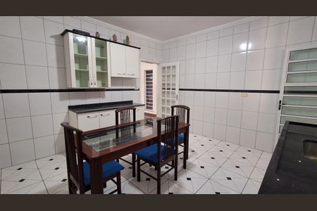 Casa para alugar com 100m², 3 quartos e 2 vagasCozinha 