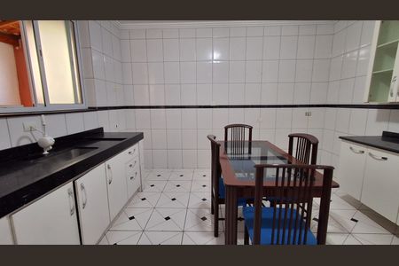 Casa para alugar com 100m², 3 quartos e 2 vagasCozinha 