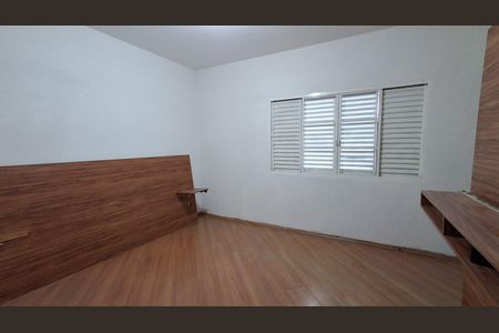 Casa para alugar com 100m², 3 quartos e 2 vagasSuíte 