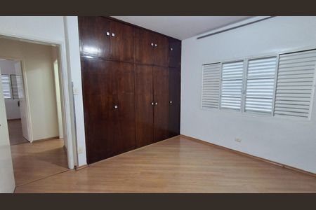 Casa para alugar com 100m², 3 quartos e 2 vagasQuarto 2