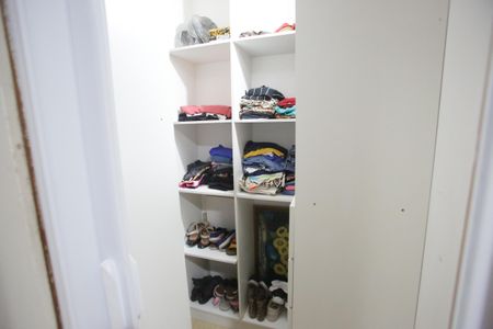 Casa de condomínio para alugar com 180m², 2 quartos e 2 vagasCloset da Suíte