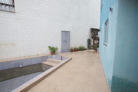 Casa de condomínio para alugar com 180m², 2 quartos e 2 vagasPiscina