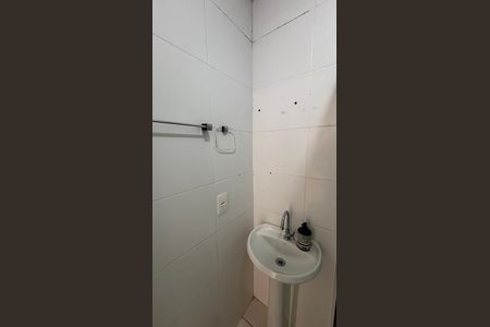 Banheiro de apartamento à venda com 2 quartos, 35m² em Parque Itrapoã, Santo André