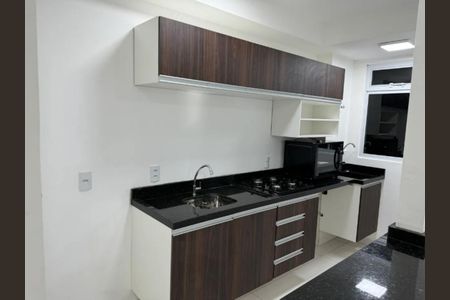 Cozinha de apartamento para alugar com 2 quartos, 65m² em São João, Porto Alegre