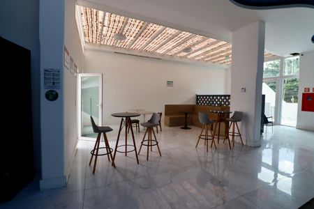 Studio para alugar com 22m², 1 quarto e 1 vaga Studio para alugar com 22m², 1 quarto e 1 vagaHall de entrada